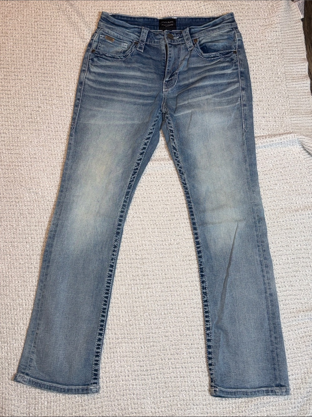 Buckle Men’s Light Blue Bootcut Jeans